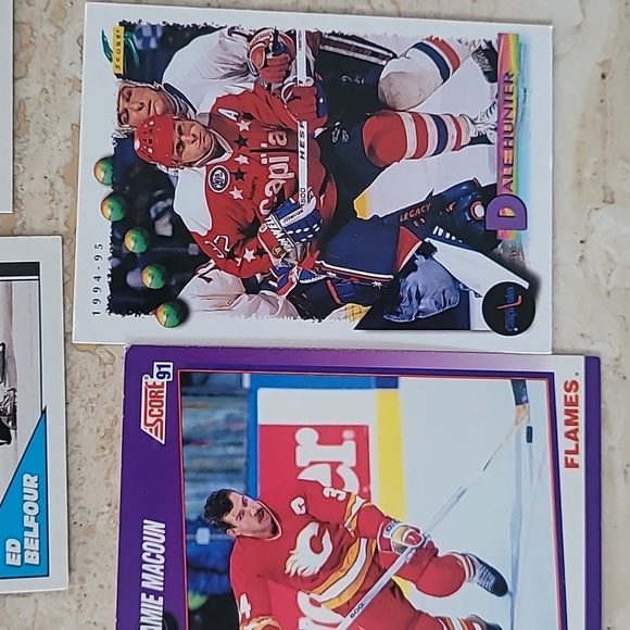 1990s Hockey Cards - Picture 10 of 16